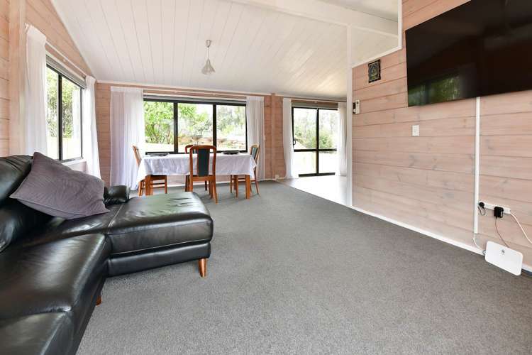 1389 Whangaparaoa Road Army Bay_35