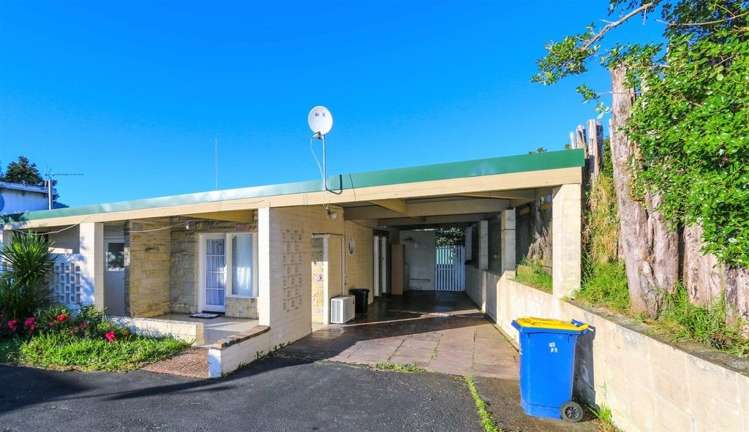 1/40a West Coast Road Glen Eden_0