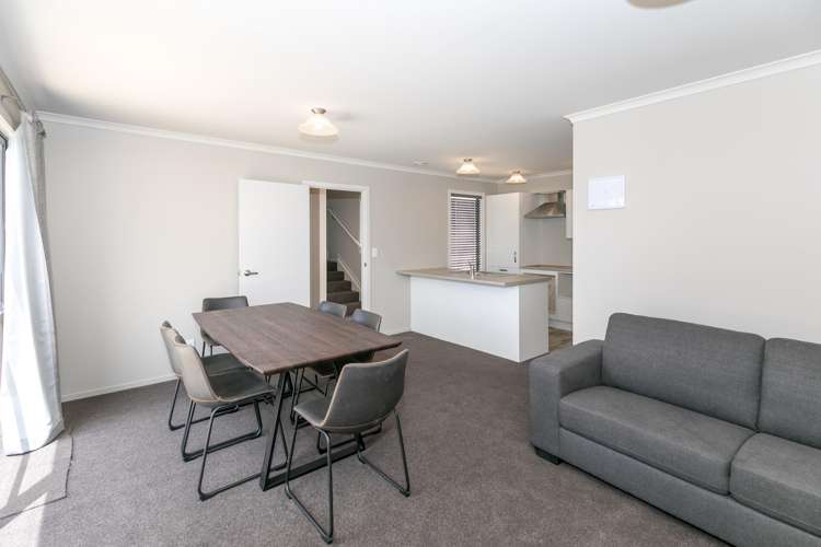 2/21 Park Terrace Hamilton Central_4