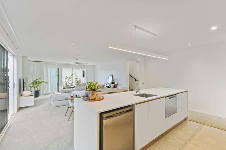 199A Gill Street Strandon_15