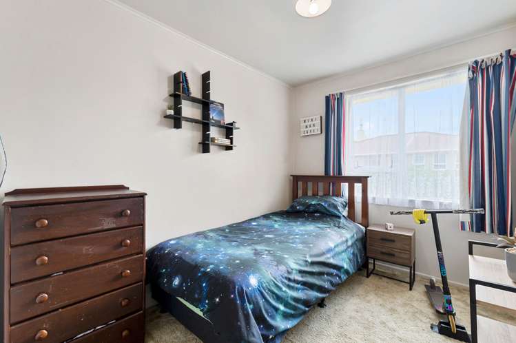 27 Pandora Avenue Westbrook_11