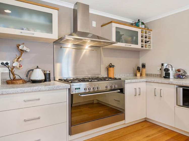 11 Courtenay Place Owhata_8