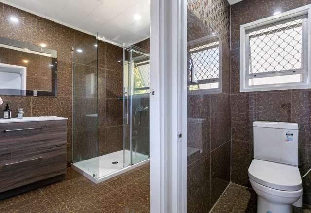 2/2 Chevis Place Pakuranga_3