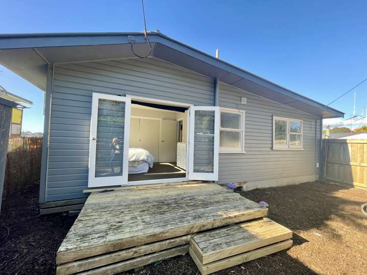 87 Churchill Road_0