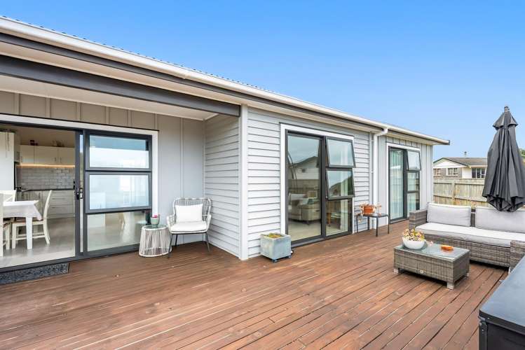1 Colenso Place ōtaki Beach_21