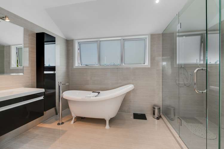 3 Claude Road Stanmore Bay_17