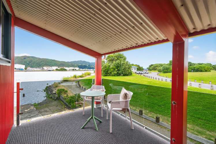 Boat Shed/19 Hikoikoi Reserve, Marine Parade Petone_9