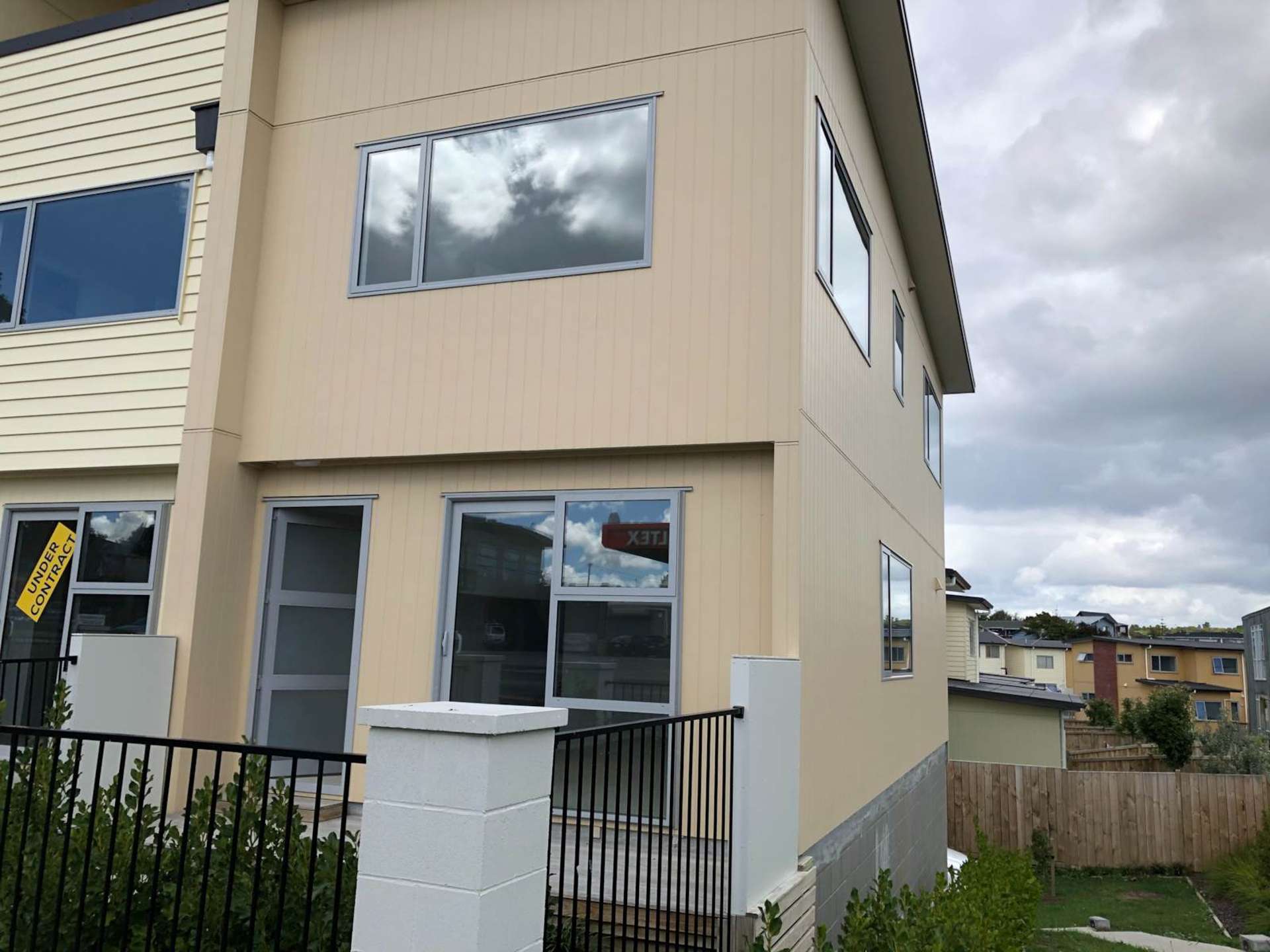 1/11 Ray Small Drive Papakura_0