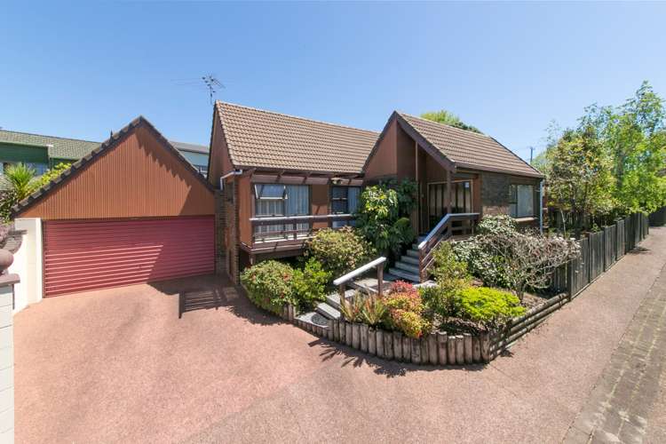 2/8 West Lynn Road Titirangi_1