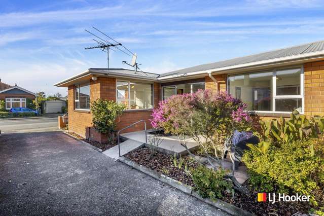 Great Location – Spacious Townhouse - Offers invited