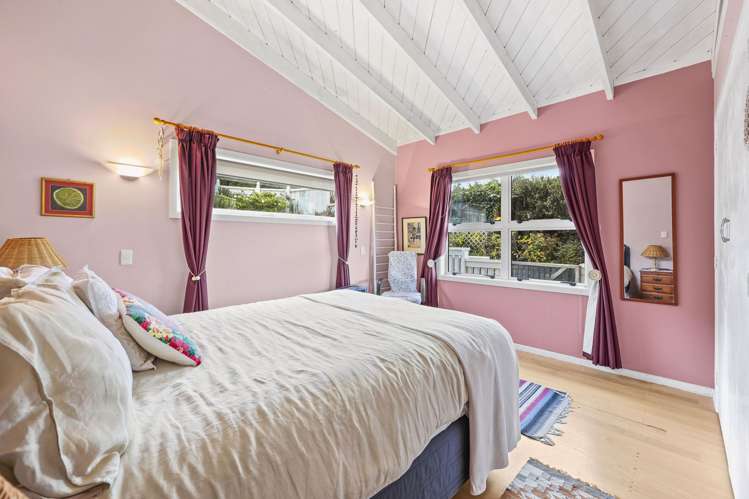 13 Colmar Road Mellons Bay_12