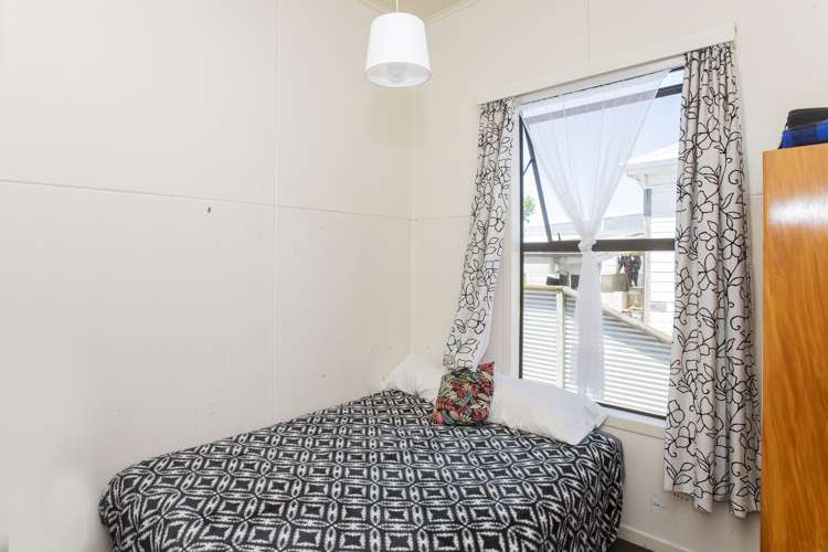 8 Waverley Street Elgin_8