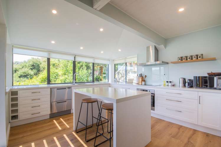 11 Settlers Hill Akaroa_10