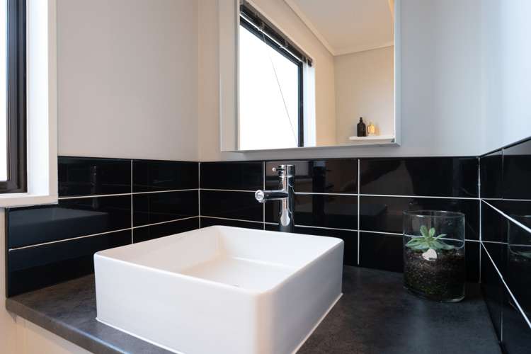 15 Kentwood Drive Woodridge_10