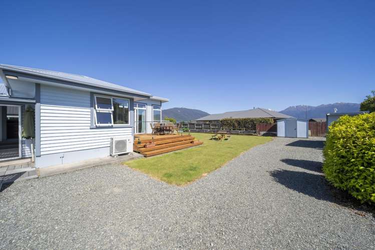 93 Matai Street Te Anau_21