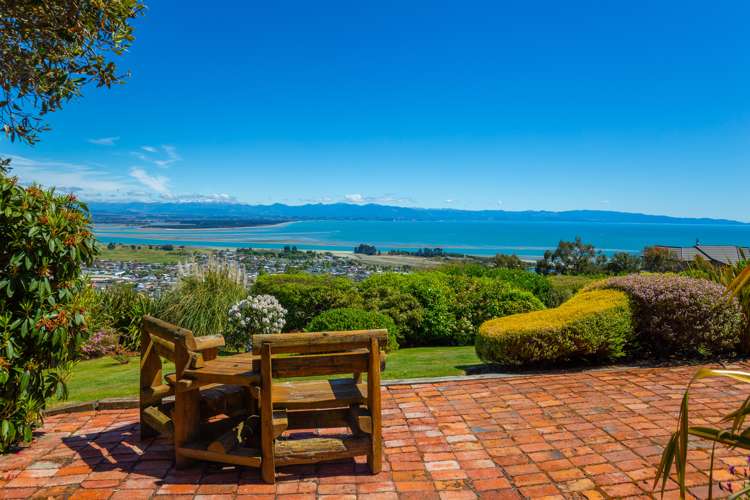 332 Princes Drive Britannia Heights_32