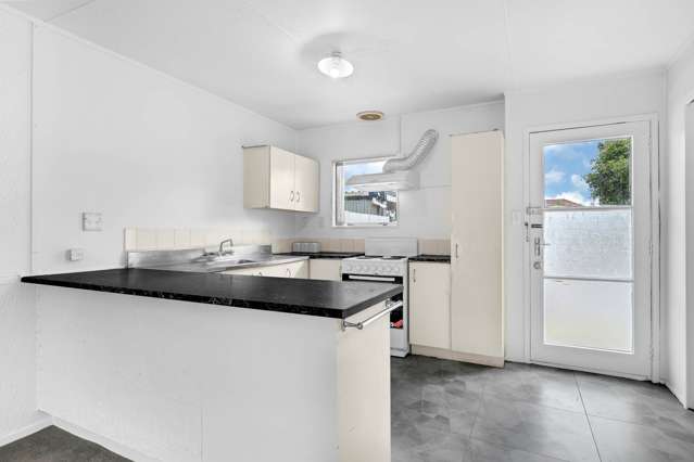3/4 Thorn Place Papatoetoe_2