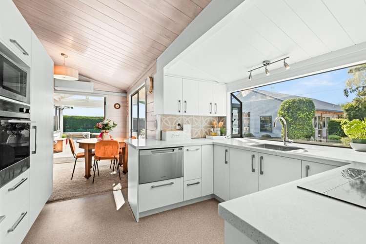 37 Grassmere Road Meeanee_10