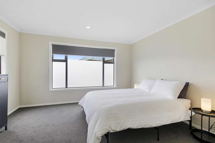 5 Te Whiti Grove Waterloo_16