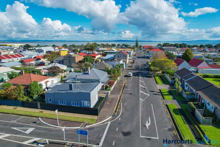 604 Cochrane Street Thames_13