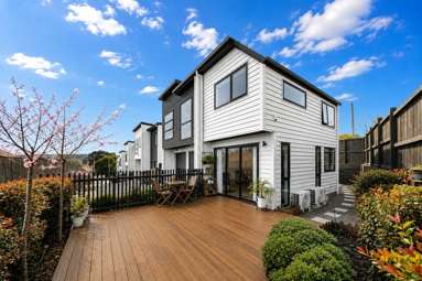 82E White Swan Road_4