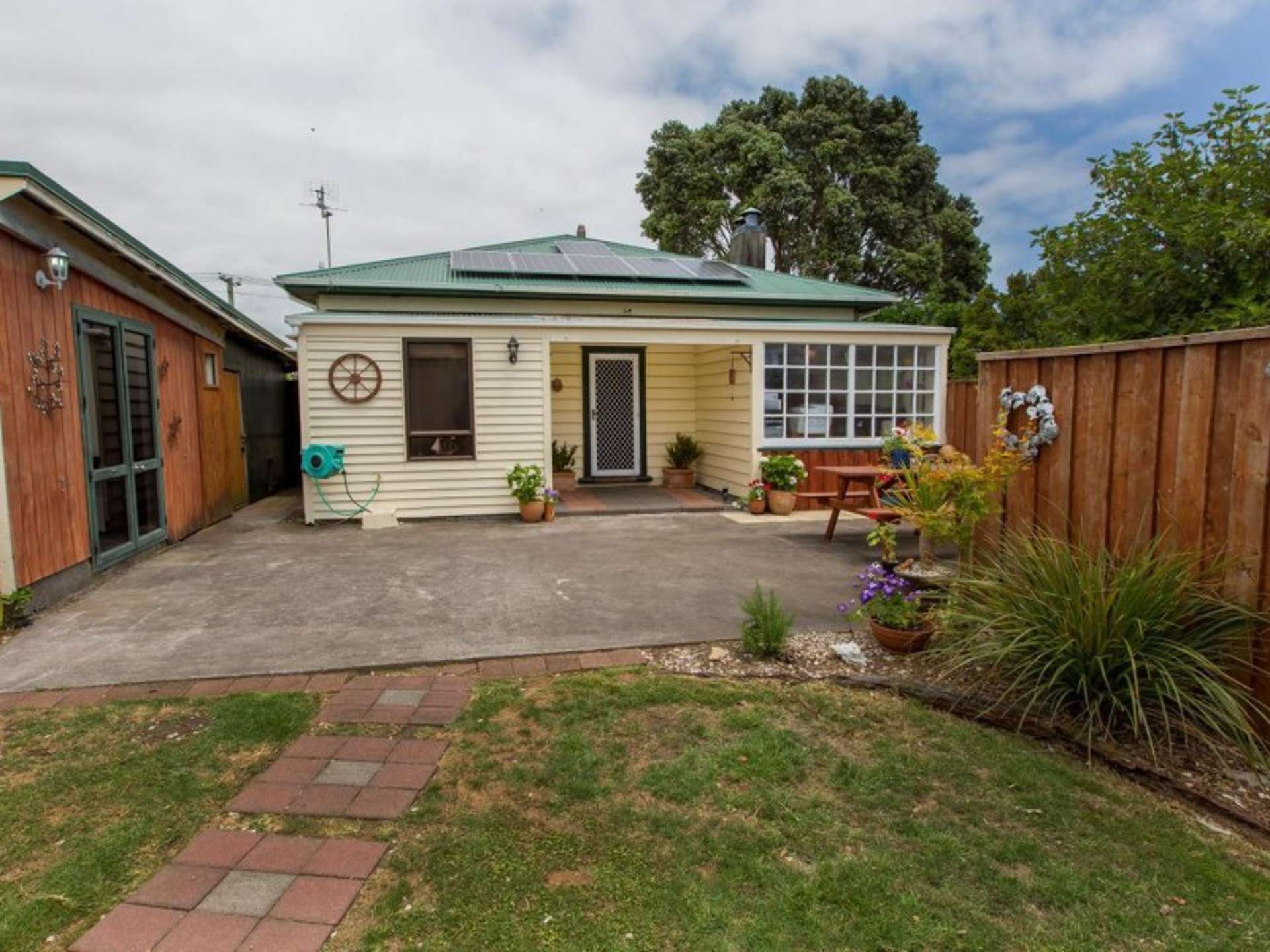 14 Hutchins Street Waitara_0