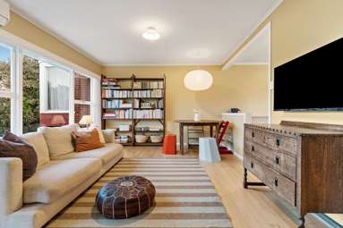 2/4 Penzance Road_1