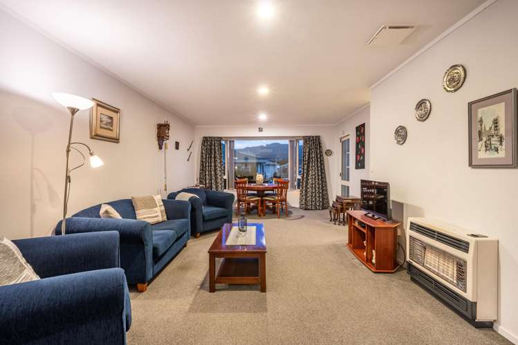 21/17 John Street Trentham_6