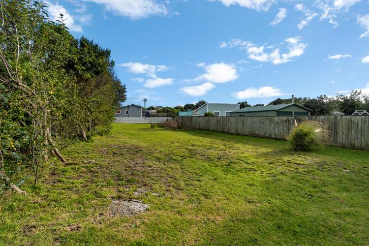 6 Kapiti Lane Otaki Beach_23