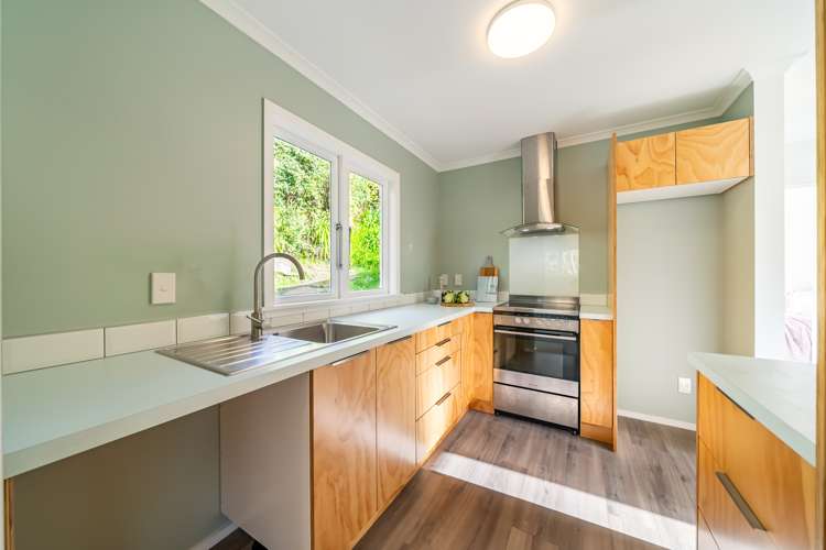 22 Miromiro Road Normandale_10