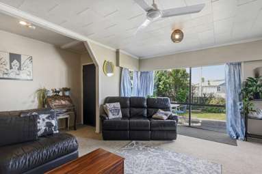 6 Leslie Street_4