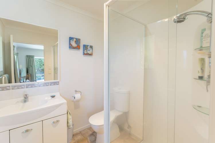 9 Lorna Irene Drive Raumati South_18