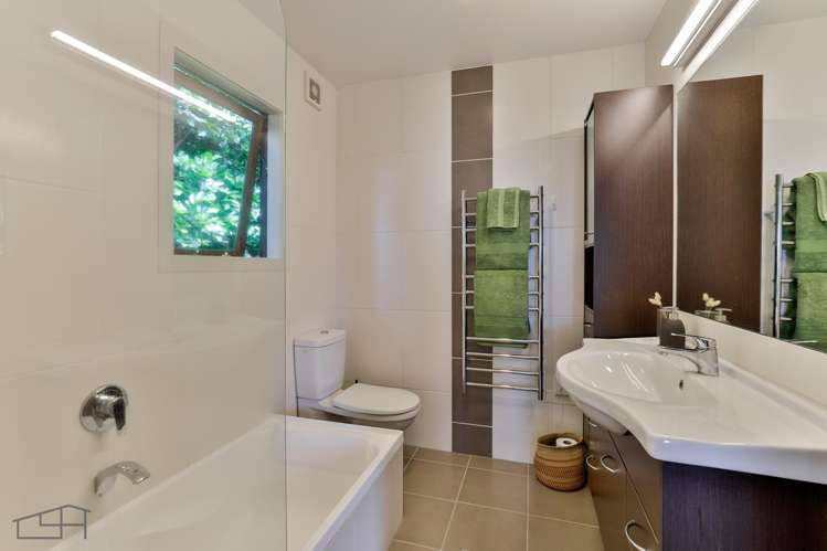 13 Takahe Road Titirangi_19