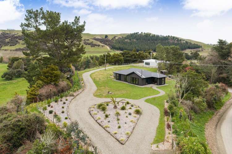 634 Beaconsfield Valley Road_0