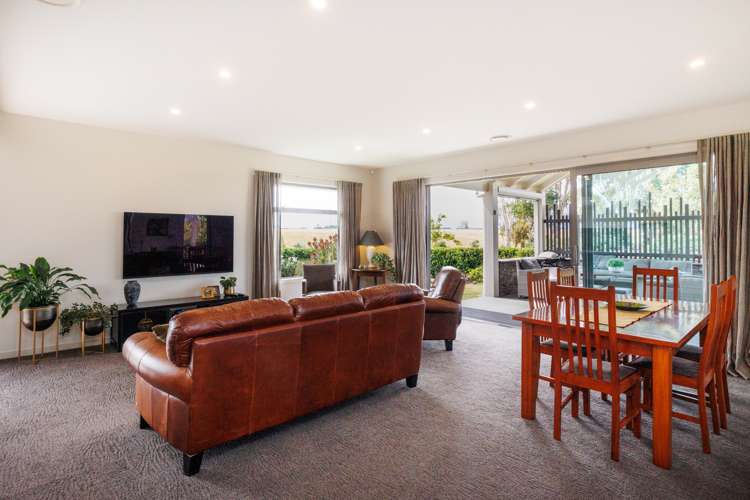 20 Loveston Lane Kelvin Grove_12