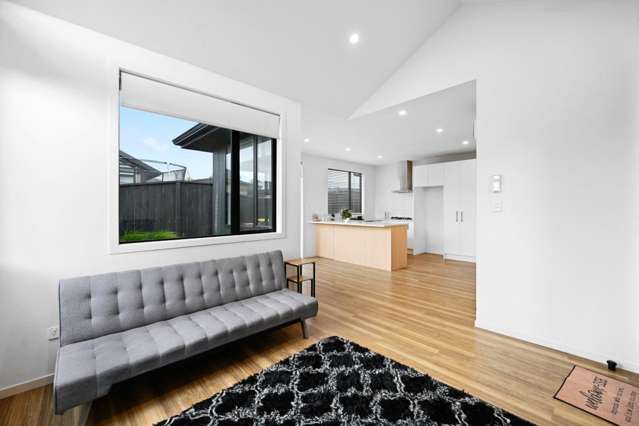 2/9 Kingsley Street 1148_2