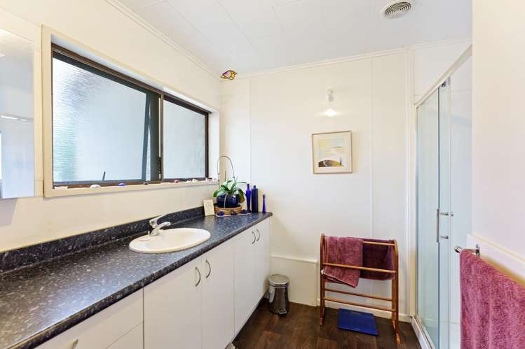 51 Ngaio Road Waikanae_9