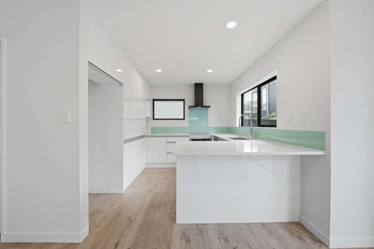 7C Holland Avenue Pt England_22