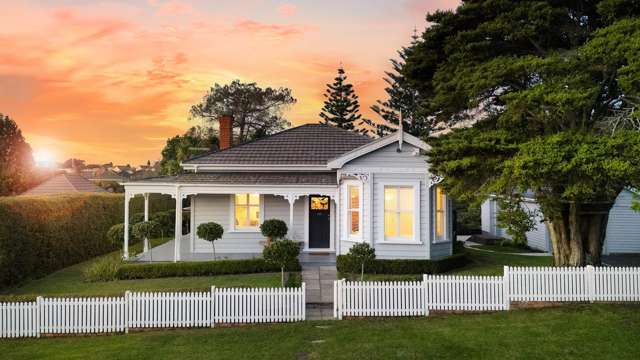 Shaw Villa on 1,305sqm Is Available Now!