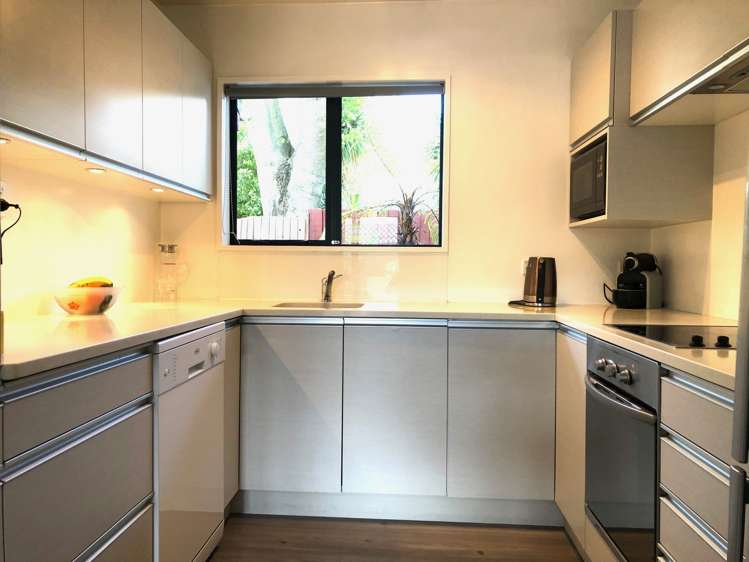 3/10 Mayfair Street Riccarton_2