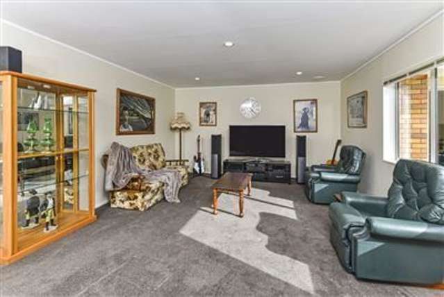 21 Lakeside Drive Orewa_4