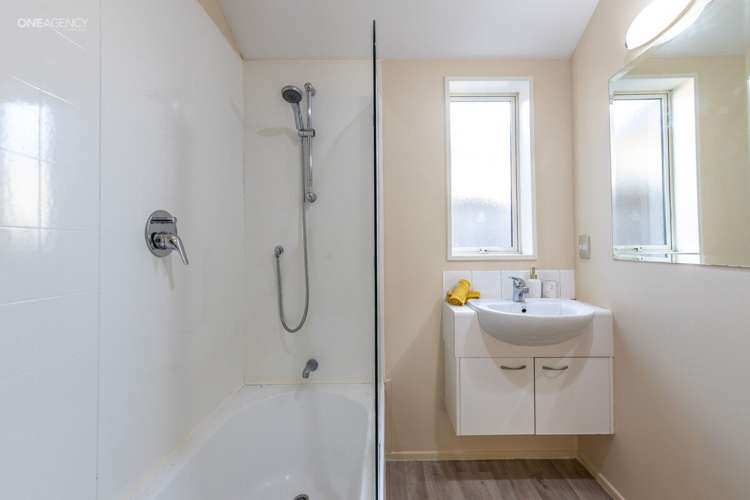 9a Hurricane Way Wigram_14