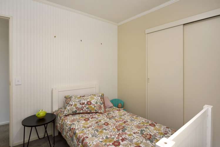 2/413a Suffolk Road Stoke_14