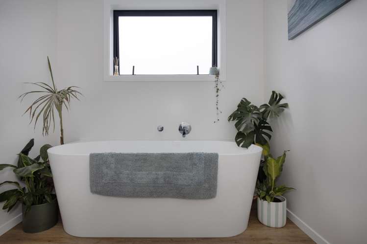 7 Whitehaven Street Weston_24