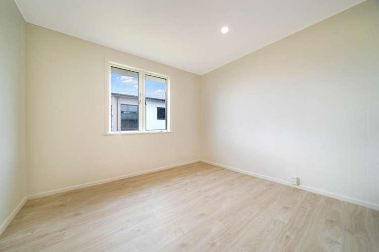 19 Cobham Crescent Kelston_25