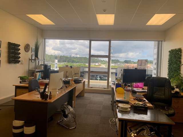 326-328 Main Road Kumeu_1
