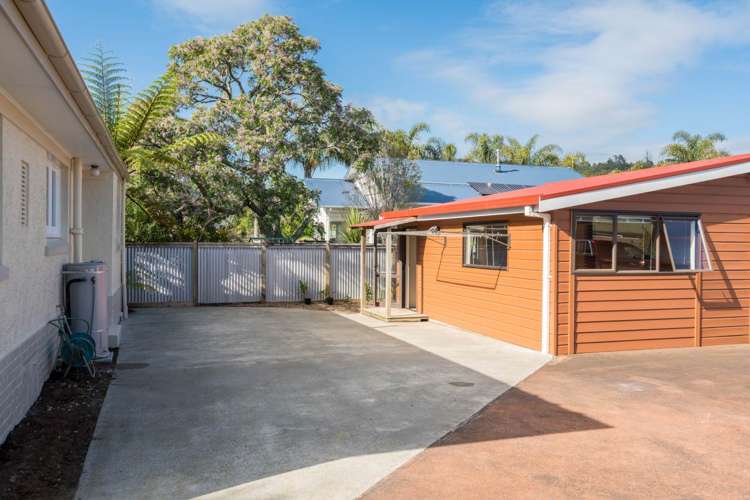 86 Western Hills Drive Kensington_16