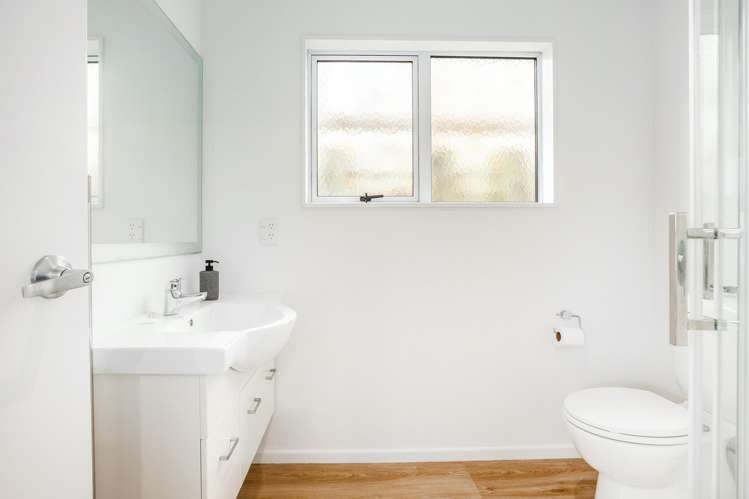 4 Moonsail Drive Whitby_12