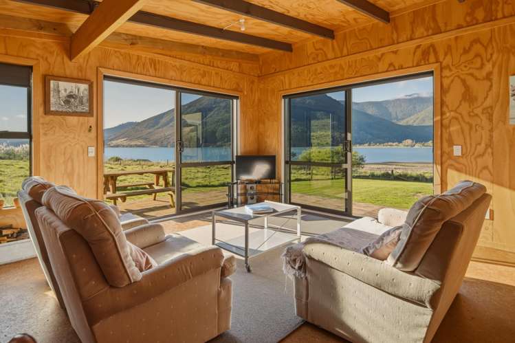 803 Manaroa Road Marlborough Sounds_31