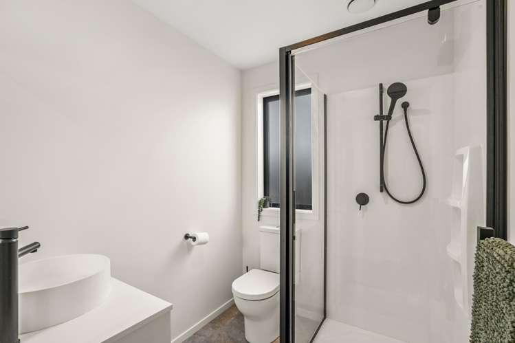 149 Burdon Loop Lake Hawea_11